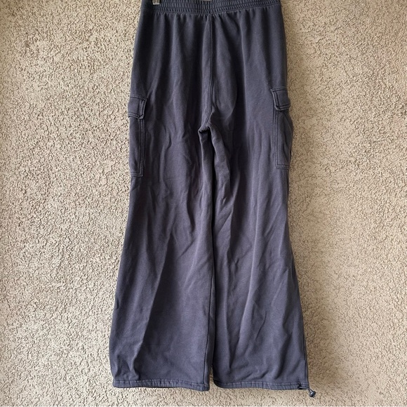 Hollister High Waisted wide straight leg grey Cargo sweatpants - Picture 5 of 8
